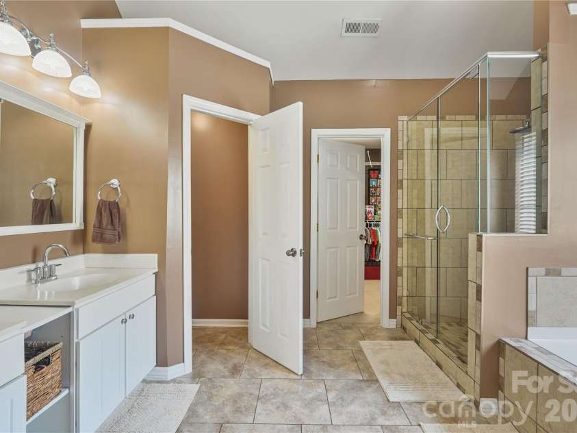 190 Almora Loop, Mooresville, NC 28115.  MLS# CAR4420835, YatesRealty ID 48574. 