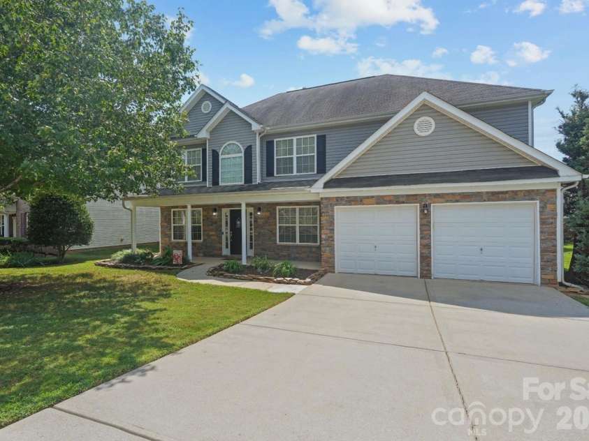 190 Almora Loop, Mooresville, NC 28115.  MLS# CAR4420835, YatesRealty ID 48574. 