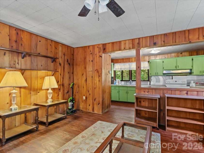 92 Silas Branch Road, Burnsville, NC 28714.  MLS# CAR4419913, YatesRealty ID 48576. 