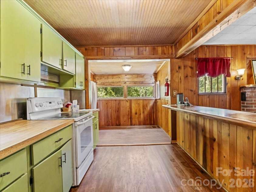 92 Silas Branch Road, Burnsville, NC 28714.  MLS# CAR4419913, YatesRealty ID 48576. 