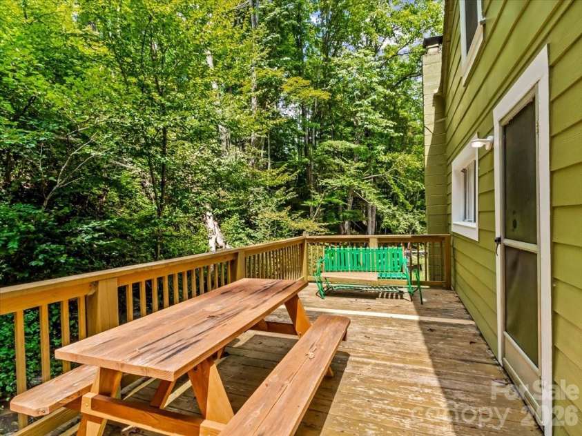 92 Silas Branch Road, Burnsville, NC 28714.  MLS# CAR4419913, YatesRealty ID 48576. 