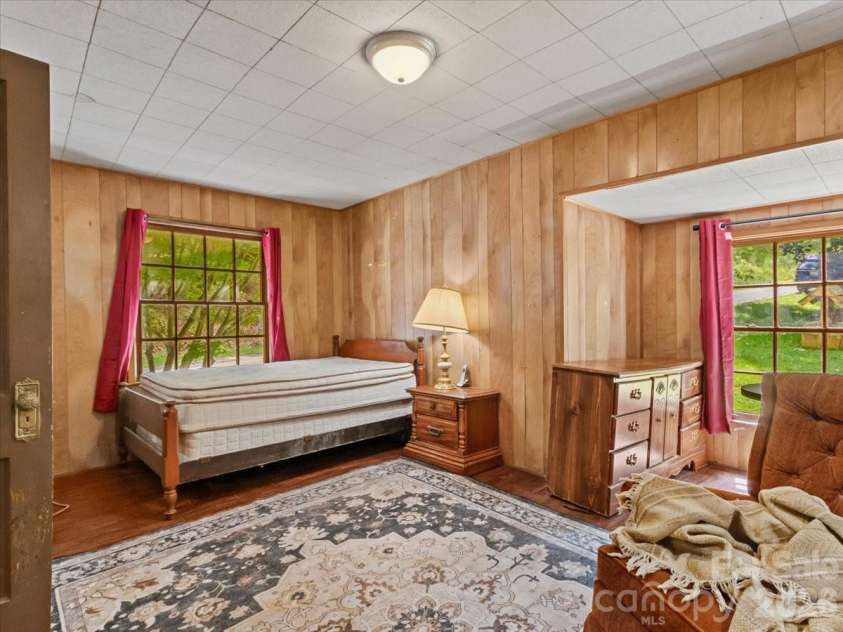 92 Silas Branch Road, Burnsville, NC 28714.  MLS# CAR4419913, YatesRealty ID 48576. 