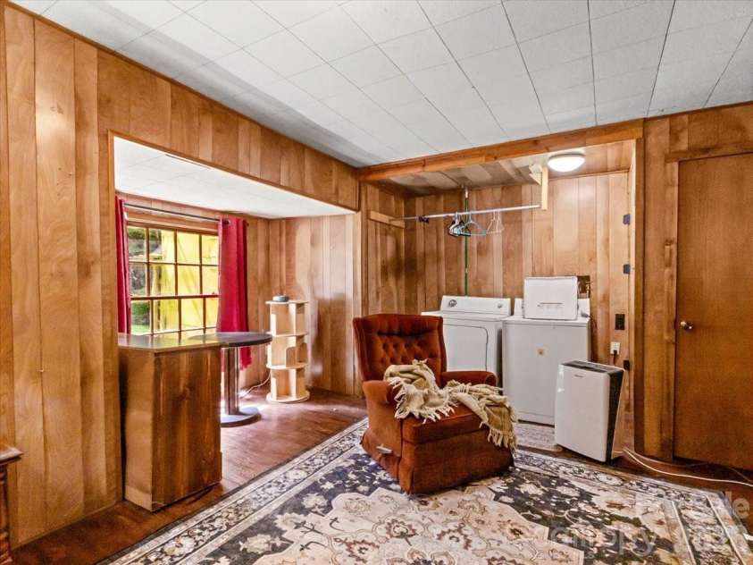 92 Silas Branch Road, Burnsville, NC 28714.  MLS# CAR4419913, YatesRealty ID 48576. 