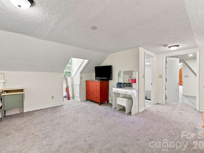 920 Jackson Road, Fort Lawn, SC 29714.  MLS# CAR4420902, YatesRealty ID 48577. Bedroom