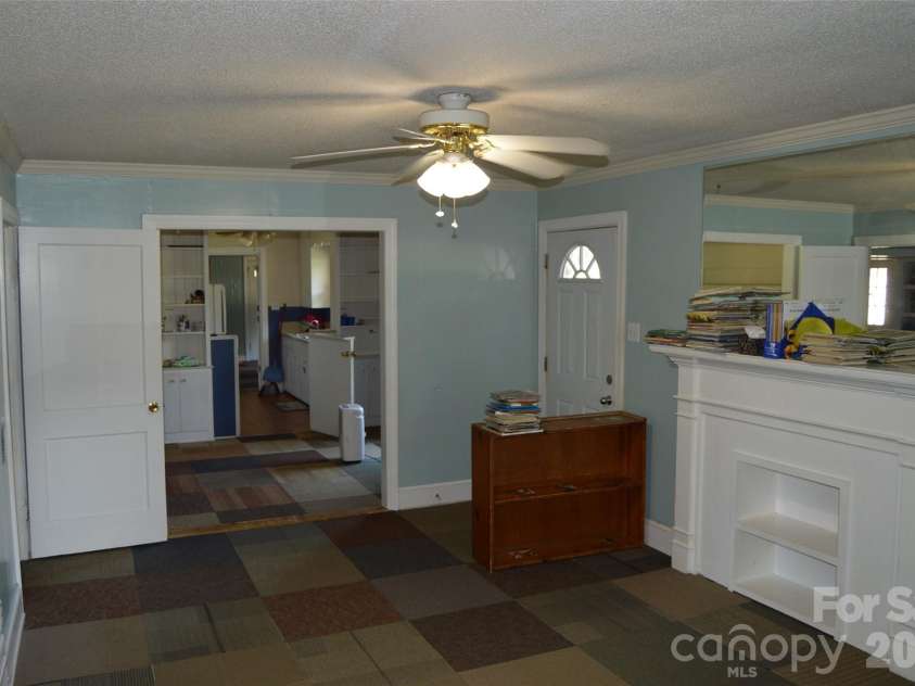 437 Hillcrest Road, Statesville, NC 28677.  MLS# CAR4420971, YatesRealty ID 48578. 