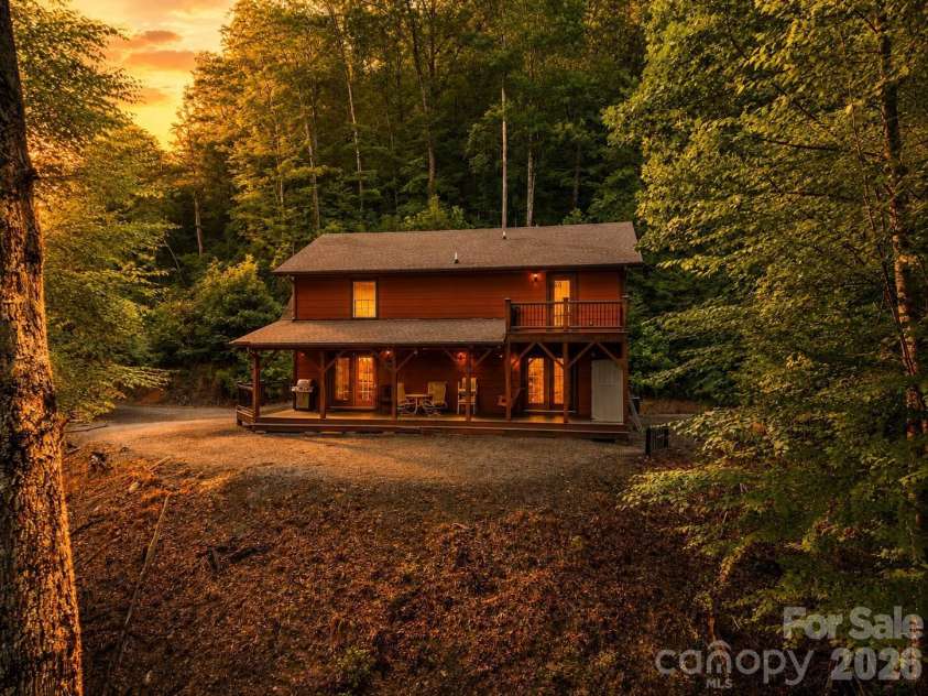 32 Grand View Estates Drive, Whittier, NC 28789.  MLS# CAR4419954, YatesRealty ID 48579. 