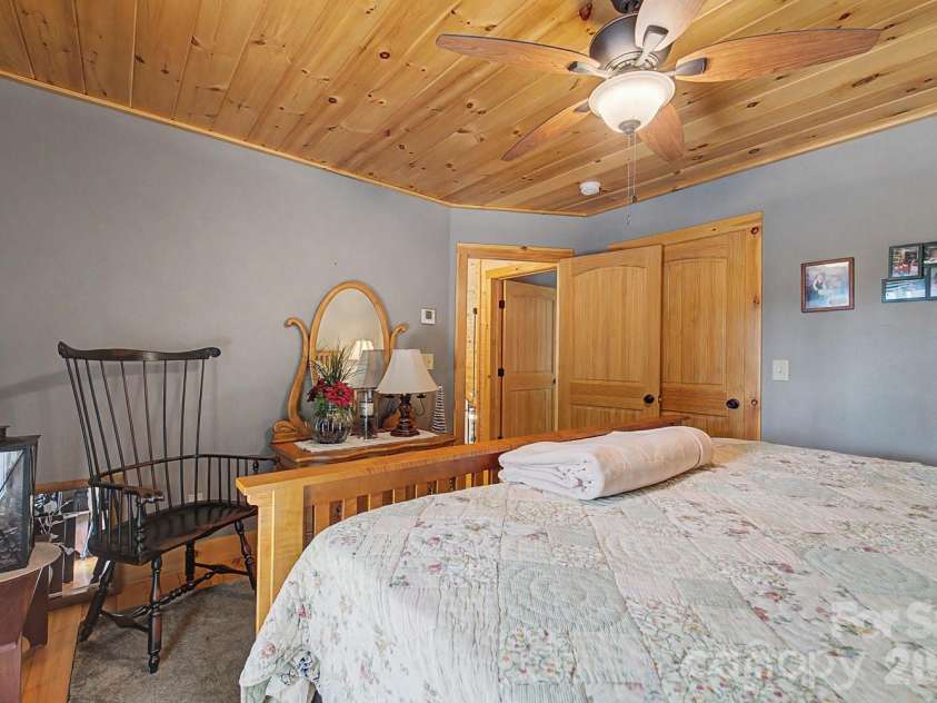 32 Grand View Estates Drive, Whittier, NC 28789.  MLS# CAR4419954, YatesRealty ID 48579. 