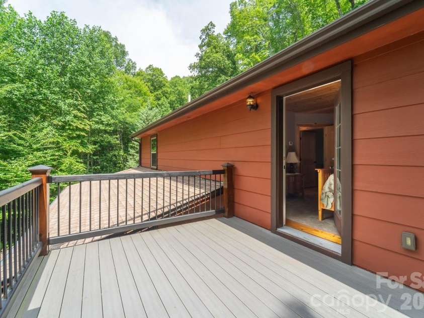 32 Grand View Estates Drive, Whittier, NC 28789.  MLS# CAR4419954, YatesRealty ID 48579. 