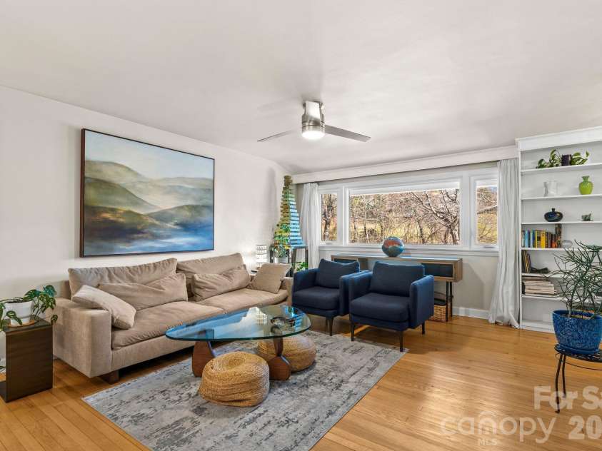 50 Midland Drive, Asheville, NC 28804.  MLS# CAR4340820, YatesRealty ID 4858. 