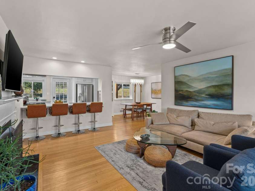 50 Midland Drive, Asheville, NC 28804.  MLS# CAR4340820, YatesRealty ID 4858. 