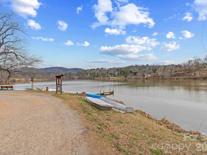 50 Midland Drive, Asheville, NC 28804.  MLS# CAR4340820, YatesRealty ID 4858. 