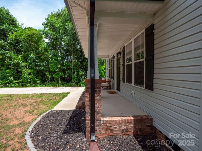 720 4th Street, Stanley, NC 28164.  MLS# CAR4271669, YatesRealty ID 4858. 