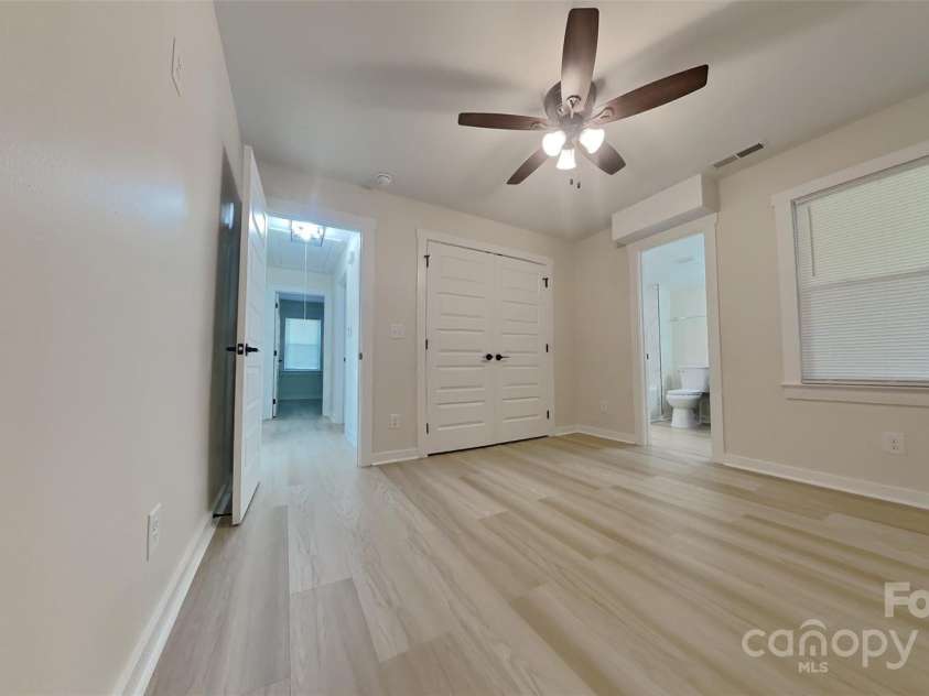 757 Bilmark Avenue, Charlotte, NC 28213.  MLS# CAR4240322, YatesRealty ID 4858. 