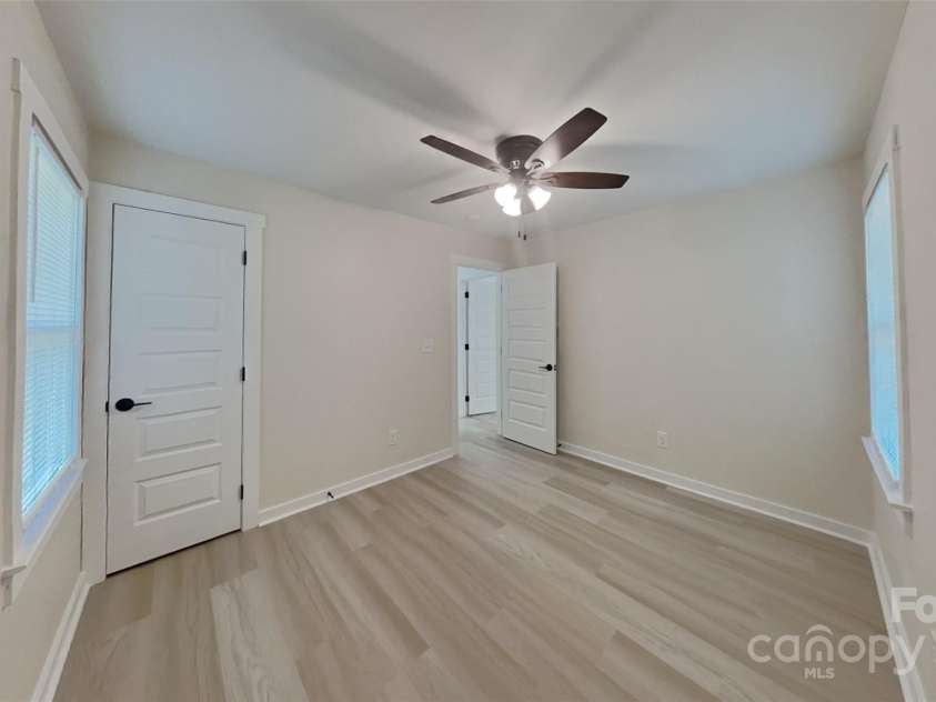 757 Bilmark Avenue, Charlotte, NC 28213.  MLS# CAR4240322, YatesRealty ID 4858. 