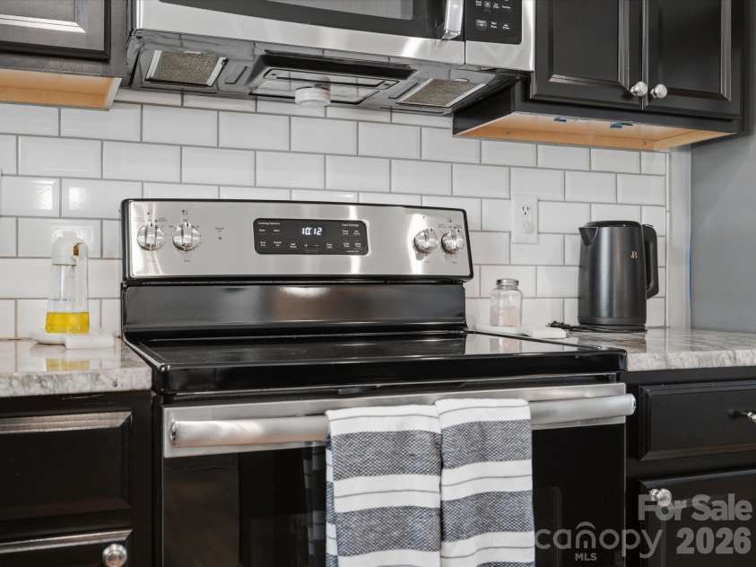 1003 Rushing Lane, Fort Mill, SC 29715.  MLS# CAR4419977, YatesRealty ID 48581. 