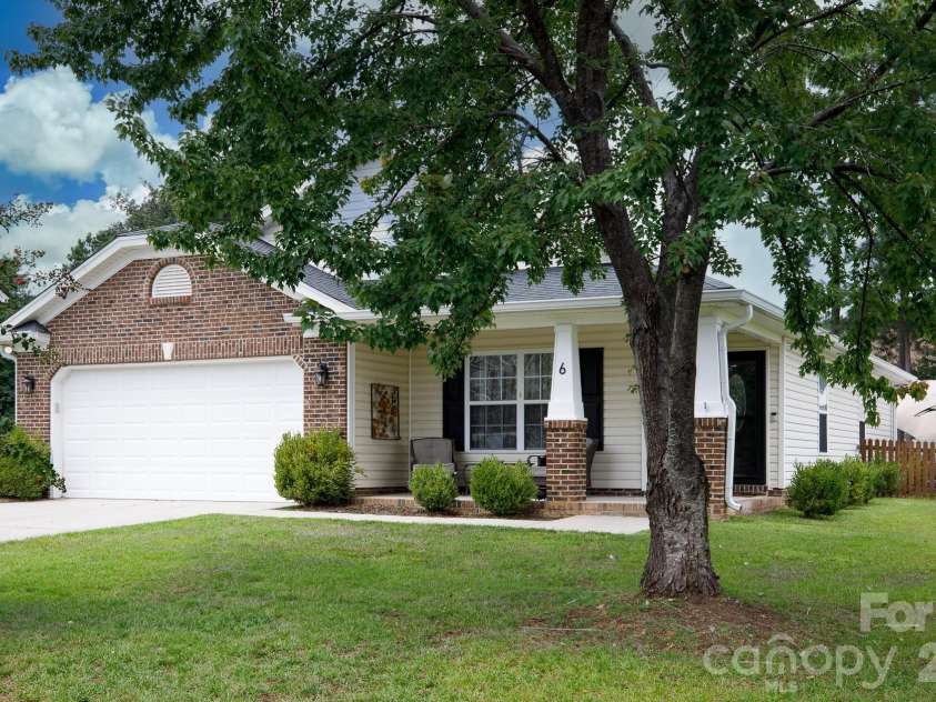 6 Weatherfield Drive, Elgin, SC 29045.  MLS# CAR4421285, YatesRealty ID 48582. 