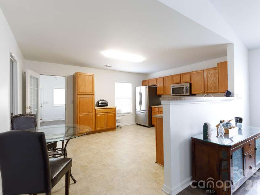 6 Weatherfield Drive, Elgin, SC 29045.  MLS# CAR4421285, YatesRealty ID 48582. 
