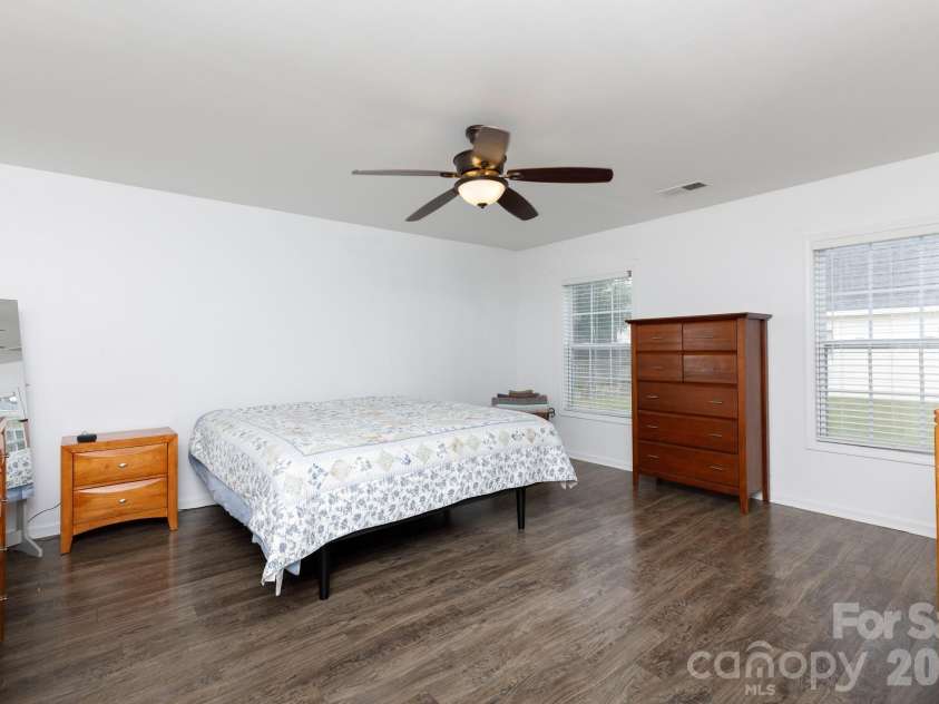 6 Weatherfield Drive, Elgin, SC 29045.  MLS# CAR4421285, YatesRealty ID 48582. 