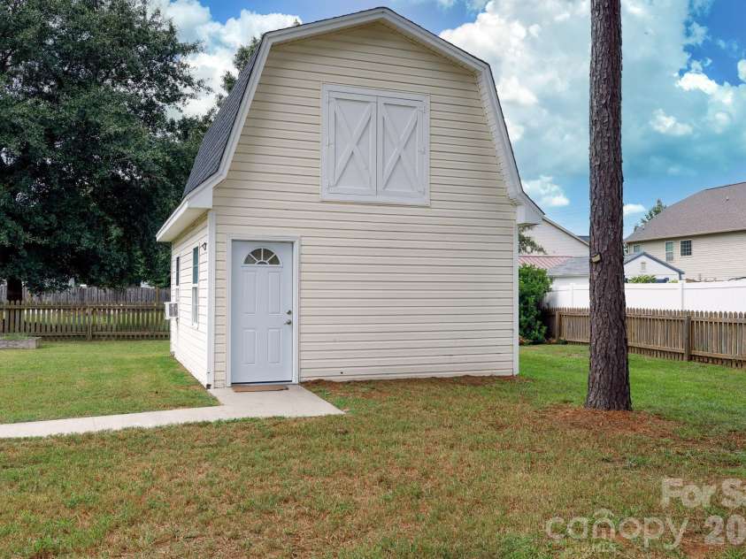 6 Weatherfield Drive, Elgin, SC 29045.  MLS# CAR4421285, YatesRealty ID 48582. 