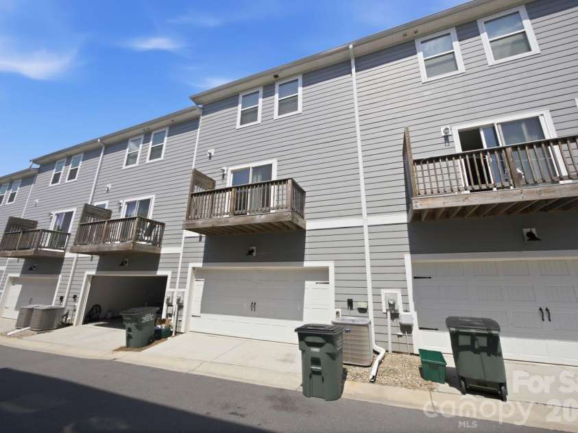 7148 Bryce Avenue, Charlotte, NC 28217.  MLS# CAR4420429, YatesRealty ID 48584. 