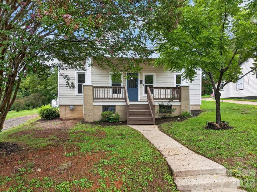 410 Spruce Street, Lenoir, NC 28645.  MLS# CAR4410163, YatesRealty ID 48588. 