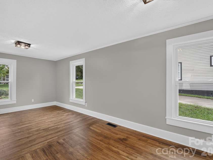 410 Spruce Street, Lenoir, NC 28645.  MLS# CAR4410163, YatesRealty ID 48588. 