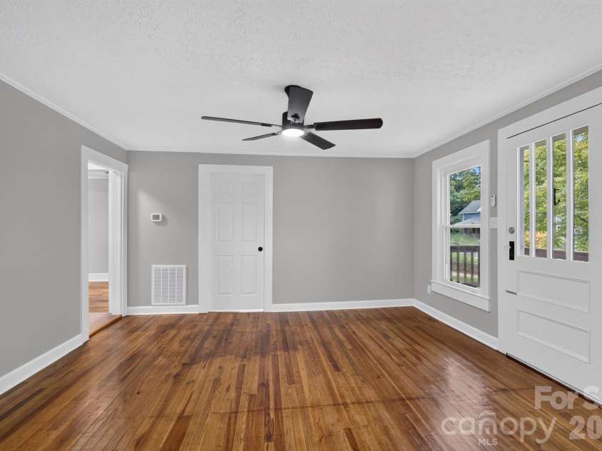 410 Spruce Street, Lenoir, NC 28645.  MLS# CAR4410163, YatesRealty ID 48588. 