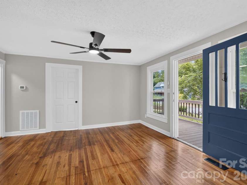 410 Spruce Street, Lenoir, NC 28645.  MLS# CAR4410163, YatesRealty ID 48588. 