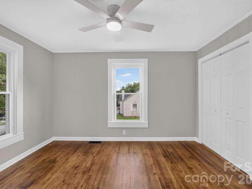 410 Spruce Street, Lenoir, NC 28645.  MLS# CAR4410163, YatesRealty ID 48588. 