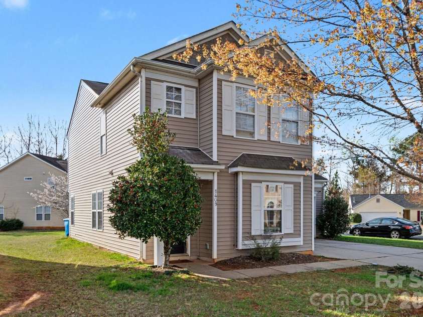 1409 Majestic Meadow Drive, Charlotte, NC 28216.  MLS# CAR4350510, YatesRealty ID 4859. 