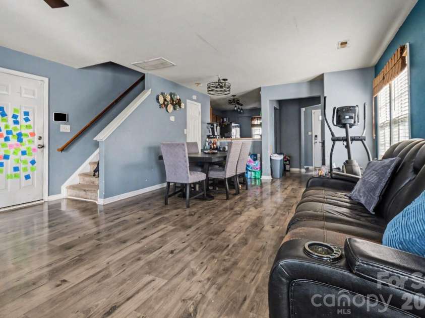 1409 Majestic Meadow Drive, Charlotte, NC 28216.  MLS# CAR4350510, YatesRealty ID 4859. 