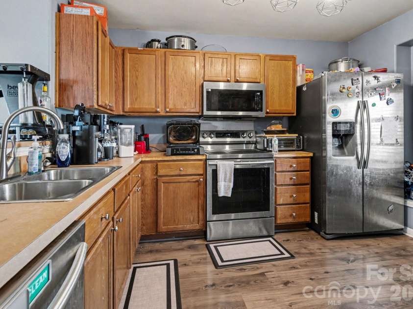 1409 Majestic Meadow Drive, Charlotte, NC 28216.  MLS# CAR4350510, YatesRealty ID 4859. 