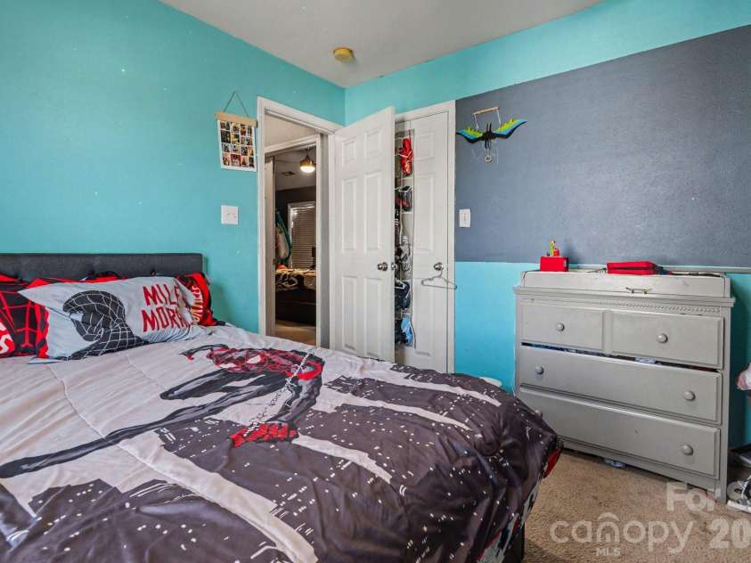 1409 Majestic Meadow Drive, Charlotte, NC 28216.  MLS# CAR4350510, YatesRealty ID 4859. 