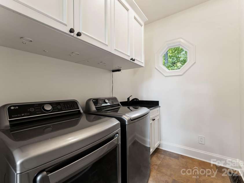 252 Greyfriars Road, Mooresville, NC 28117.  MLS# CAR4298988, YatesRealty ID 4859. 