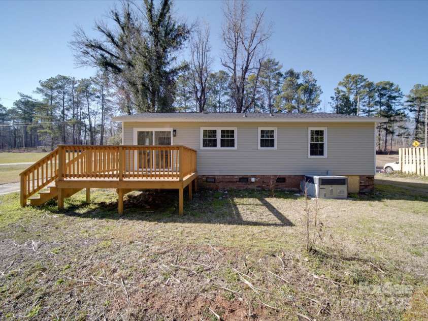 3410 Nc 109 Highway, Wadesboro, NC 28170.  MLS# CAR4228989, YatesRealty ID 4859. 