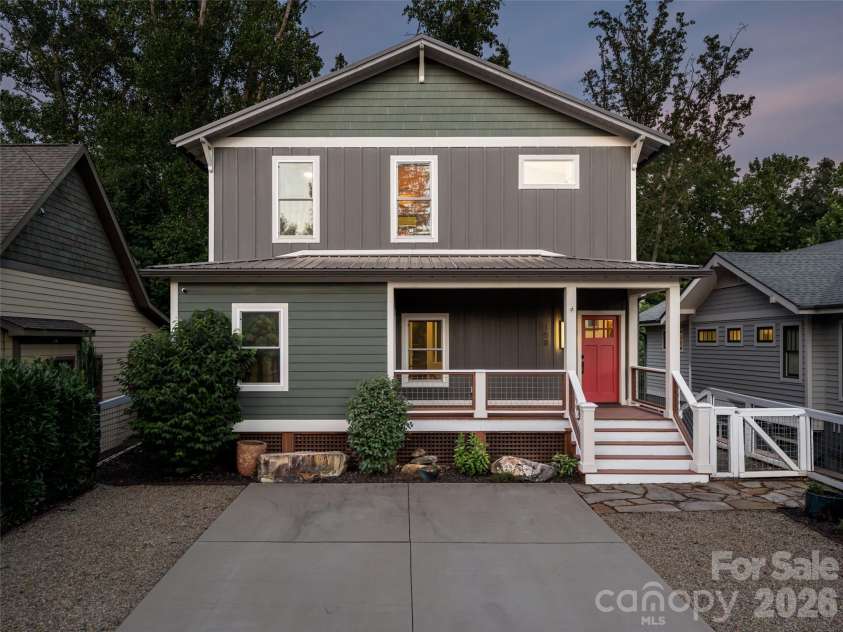 158 Riverview Drive, Asheville, NC 28806.  MLS# CAR4419025, YatesRealty ID 48590. 