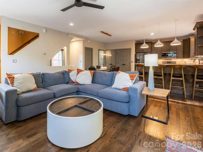 158 Riverview Drive, Asheville, NC 28806.  MLS# CAR4419025, YatesRealty ID 48590. 