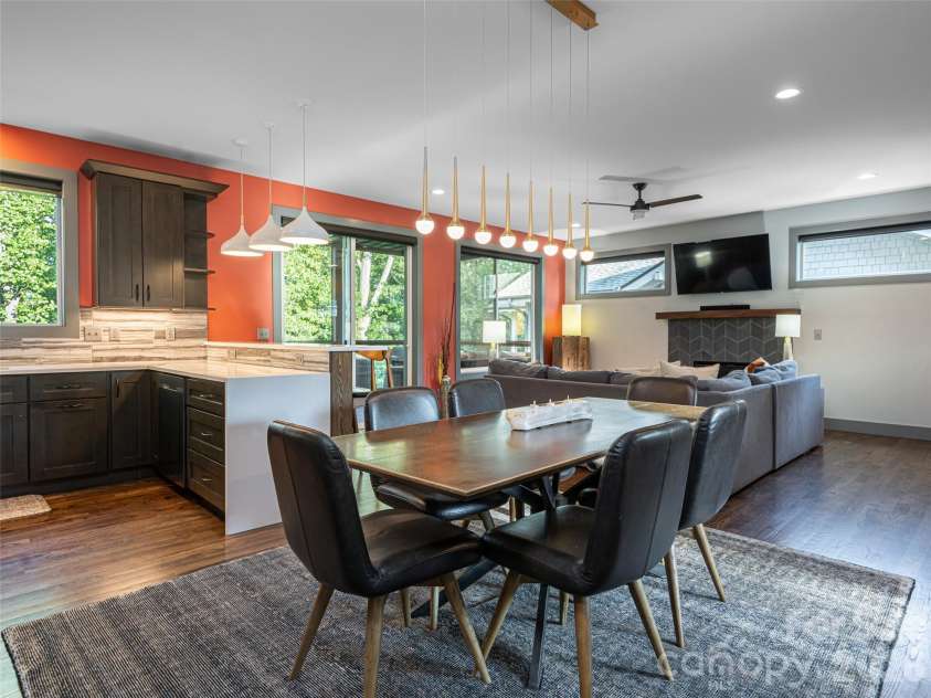158 Riverview Drive, Asheville, NC 28806.  MLS# CAR4419025, YatesRealty ID 48590. 