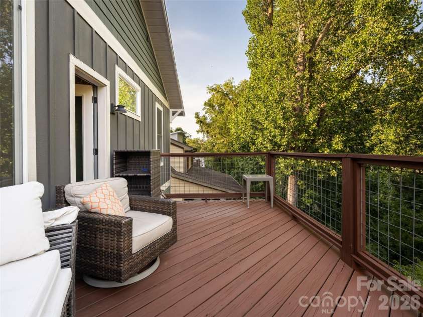 158 Riverview Drive, Asheville, NC 28806.  MLS# CAR4419025, YatesRealty ID 48590. 