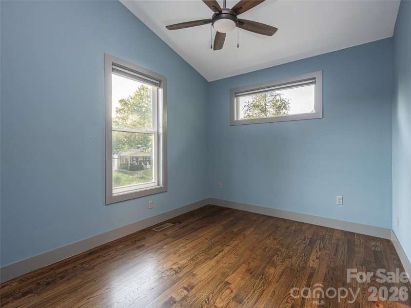 158 Riverview Drive, Asheville, NC 28806.  MLS# CAR4419025, YatesRealty ID 48590. 