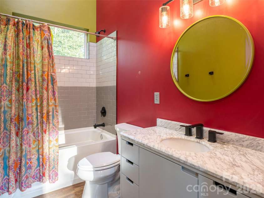 158 Riverview Drive, Asheville, NC 28806.  MLS# CAR4419025, YatesRealty ID 48590. 