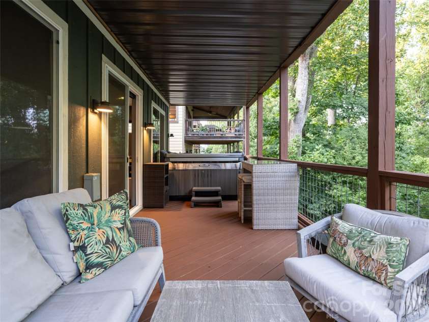 158 Riverview Drive, Asheville, NC 28806.  MLS# CAR4419025, YatesRealty ID 48590. 