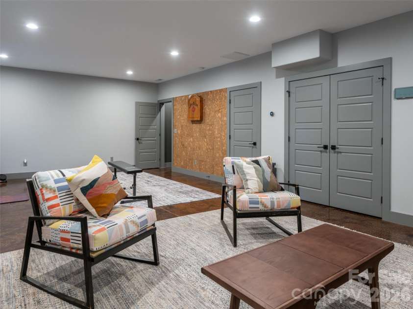 158 Riverview Drive, Asheville, NC 28806.  MLS# CAR4419025, YatesRealty ID 48590. 