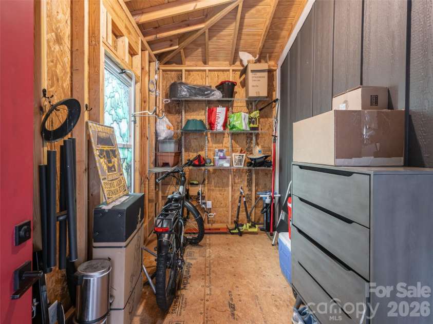 158 Riverview Drive, Asheville, NC 28806.  MLS# CAR4419025, YatesRealty ID 48590. 