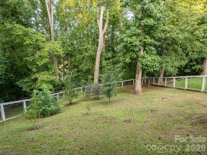 158 Riverview Drive, Asheville, NC 28806.  MLS# CAR4419025, YatesRealty ID 48590. 