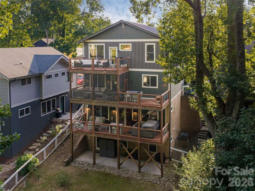 158 Riverview Drive, Asheville, NC 28806.  MLS# CAR4419025, YatesRealty ID 48590. 
