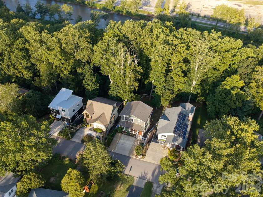 158 Riverview Drive, Asheville, NC 28806.  MLS# CAR4419025, YatesRealty ID 48590. 