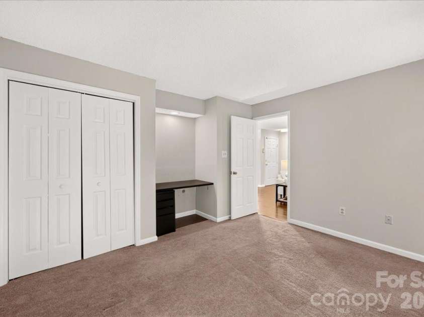 5011 Sharon Road, Charlotte, NC 28210.  MLS# CAR4419195, YatesRealty ID 48591. 