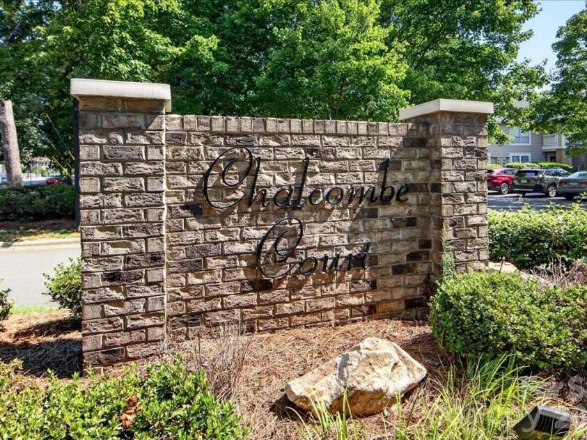 5011 Sharon Road, Charlotte, NC 28210.  MLS# CAR4419195, YatesRealty ID 48591. 