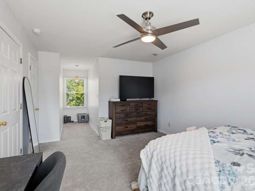 126 Fox Fire Run, Gastonia, NC 28052.  MLS# CAR4420501, YatesRealty ID 48593. 